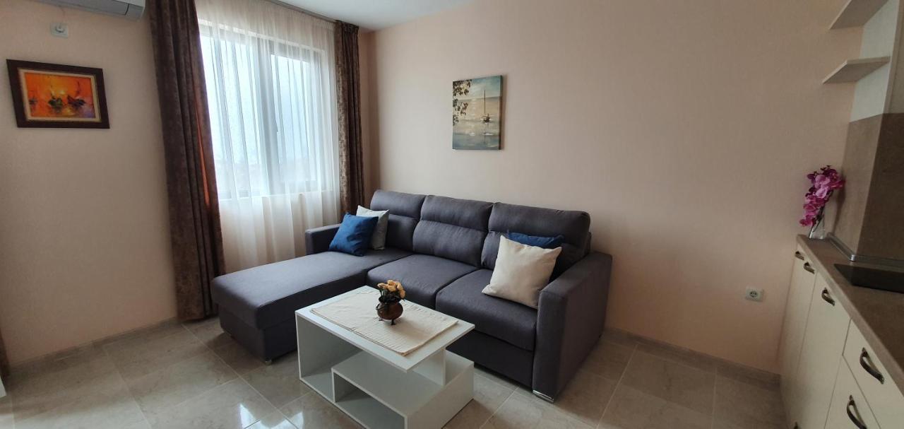 Luxury Apartments Ekaterina Chernomorets Luaran gambar