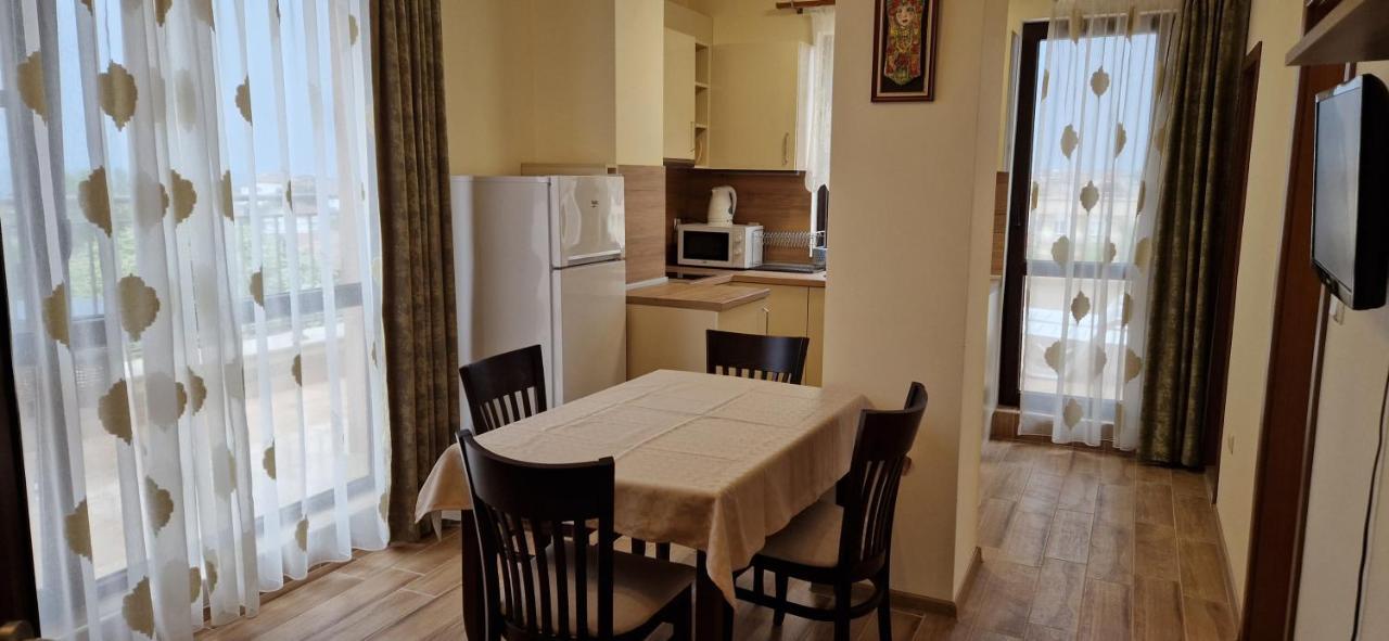 Luxury Apartments Ekaterina Chernomorets Luaran gambar